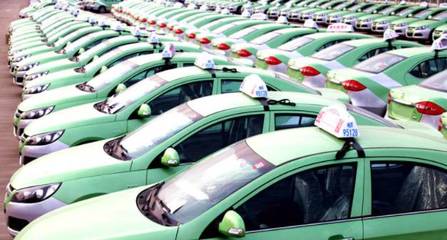 深化出租汽車(chē)行業(yè)改革政策出臺(tái)一周年!這些變化 &darr;&darr; 你感受到了嗎?未來(lái),或建立黑名單制度和市場(chǎng)退出機(jī)制_財(cái)經(jīng)_網(wǎng)